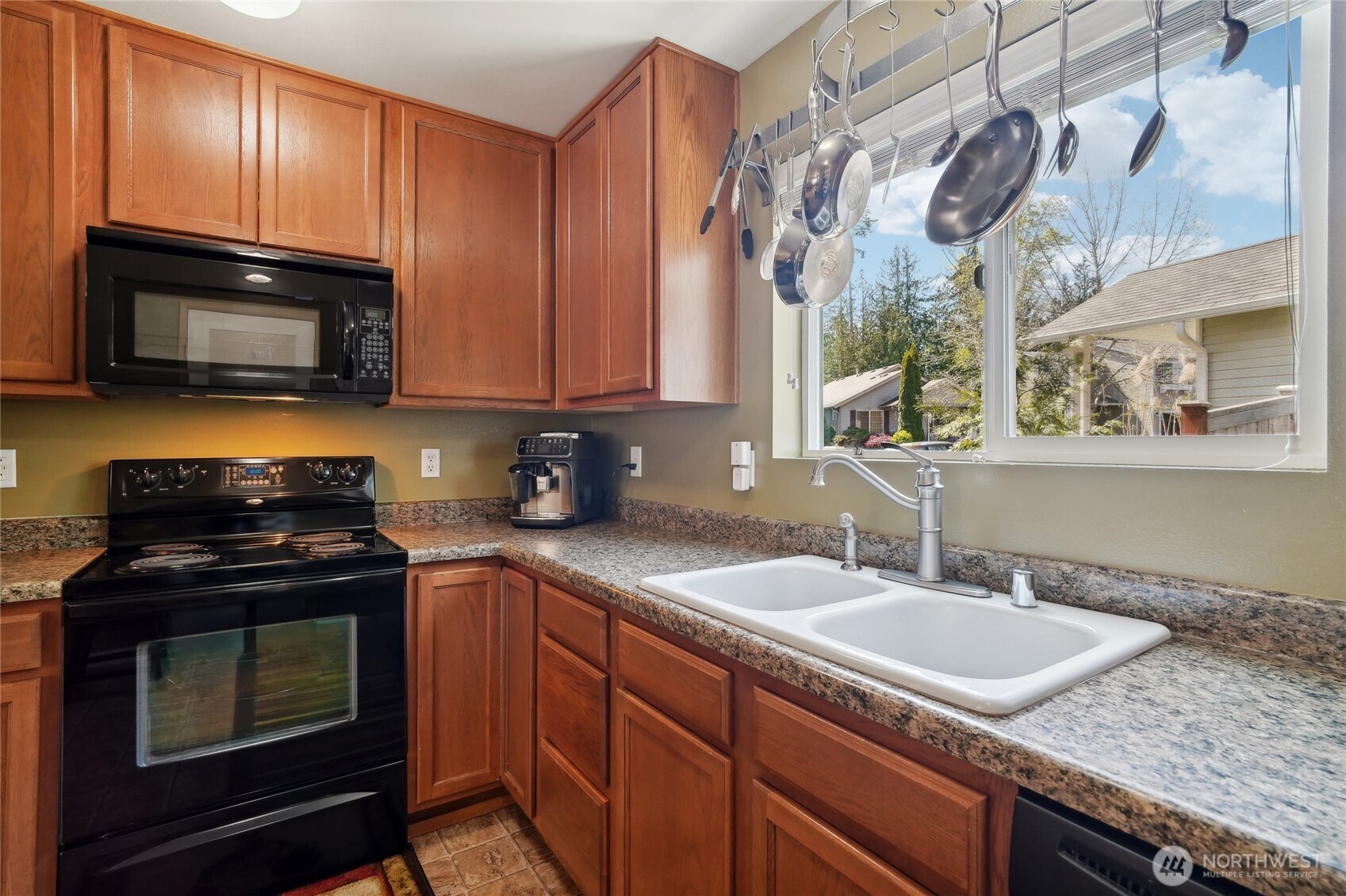 5377 Timber Ridge Drive Property Photo 6