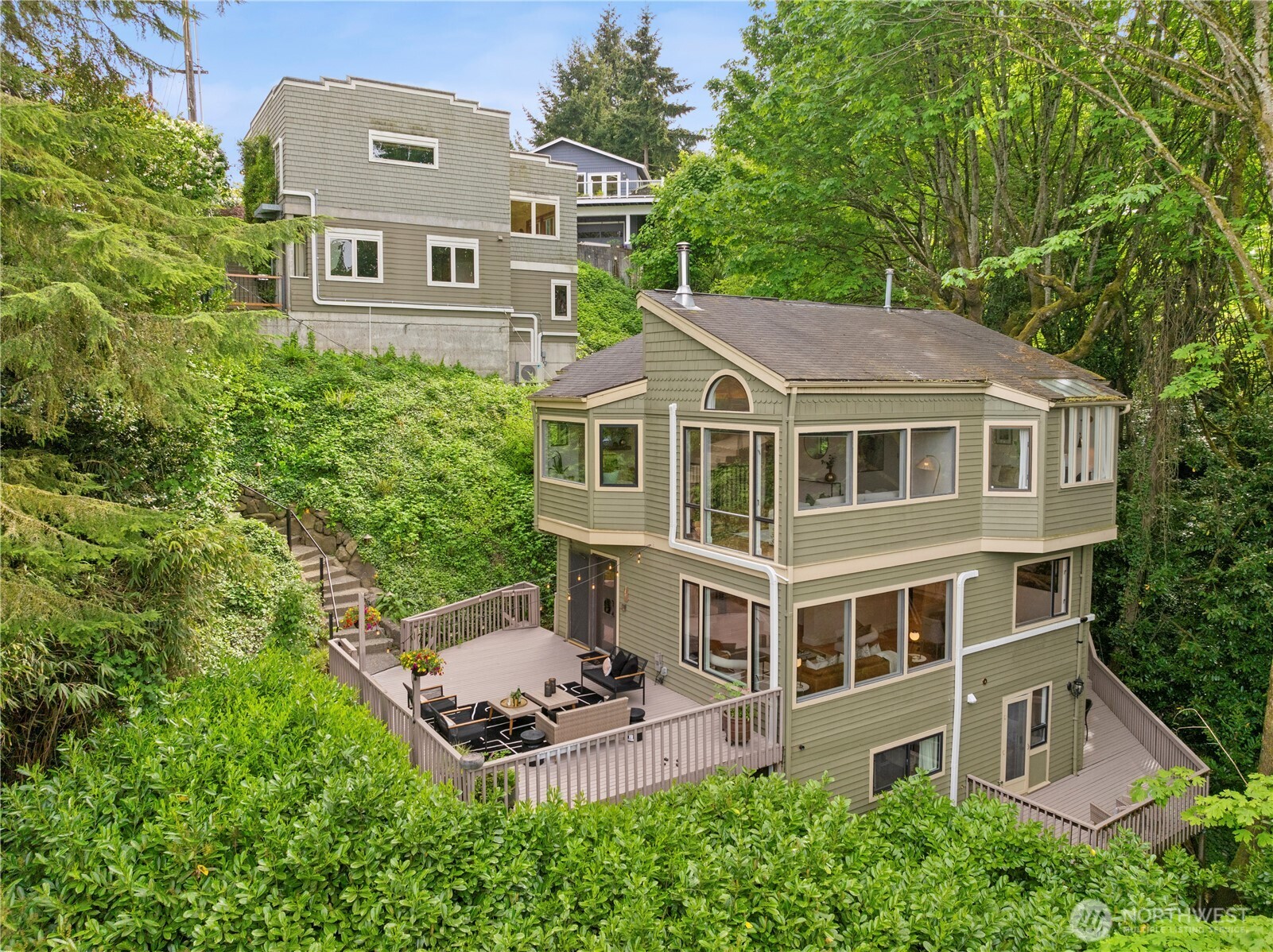 2114 Walnut Avenue Property Photo