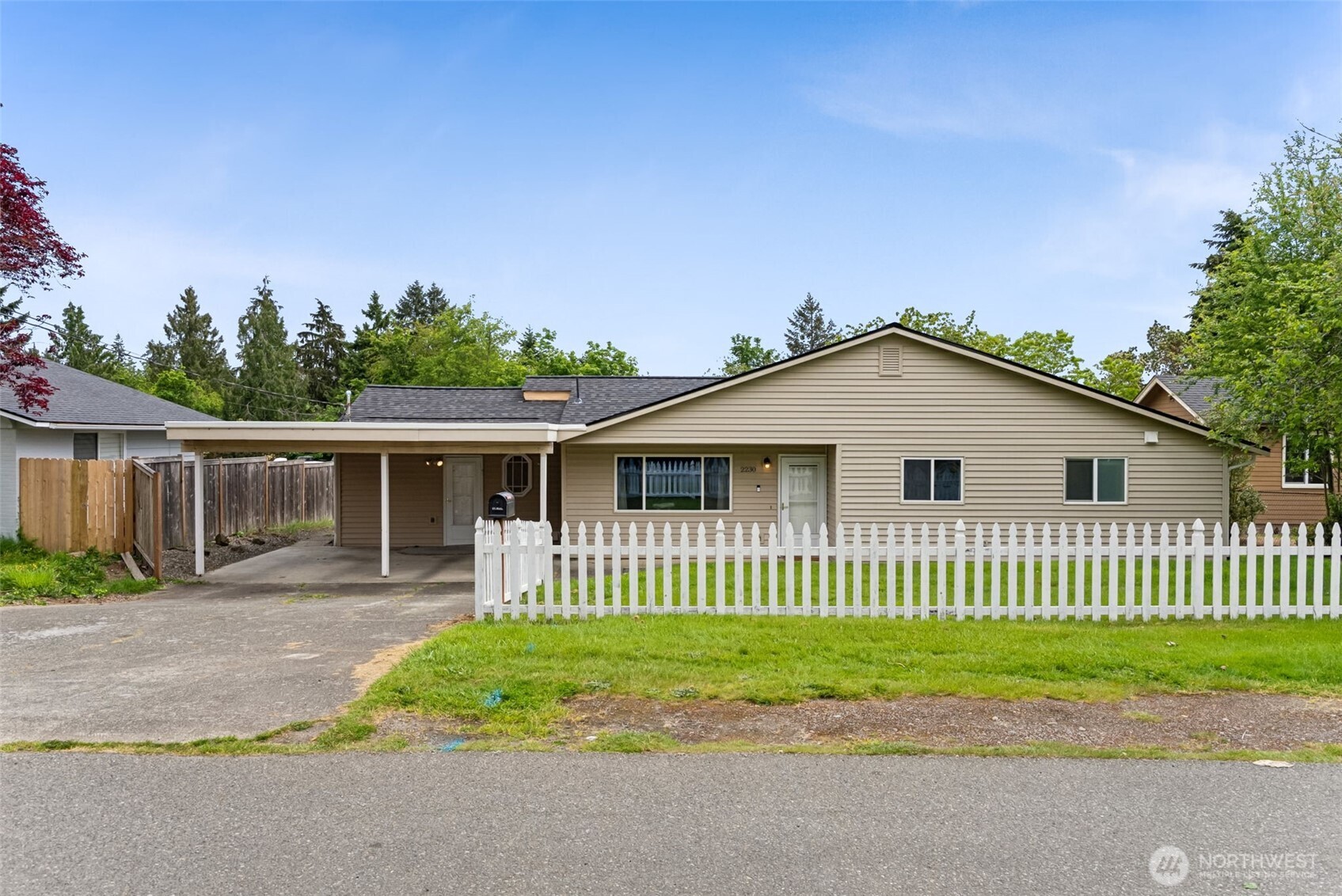 2230 Eastview Avenue Property Photo