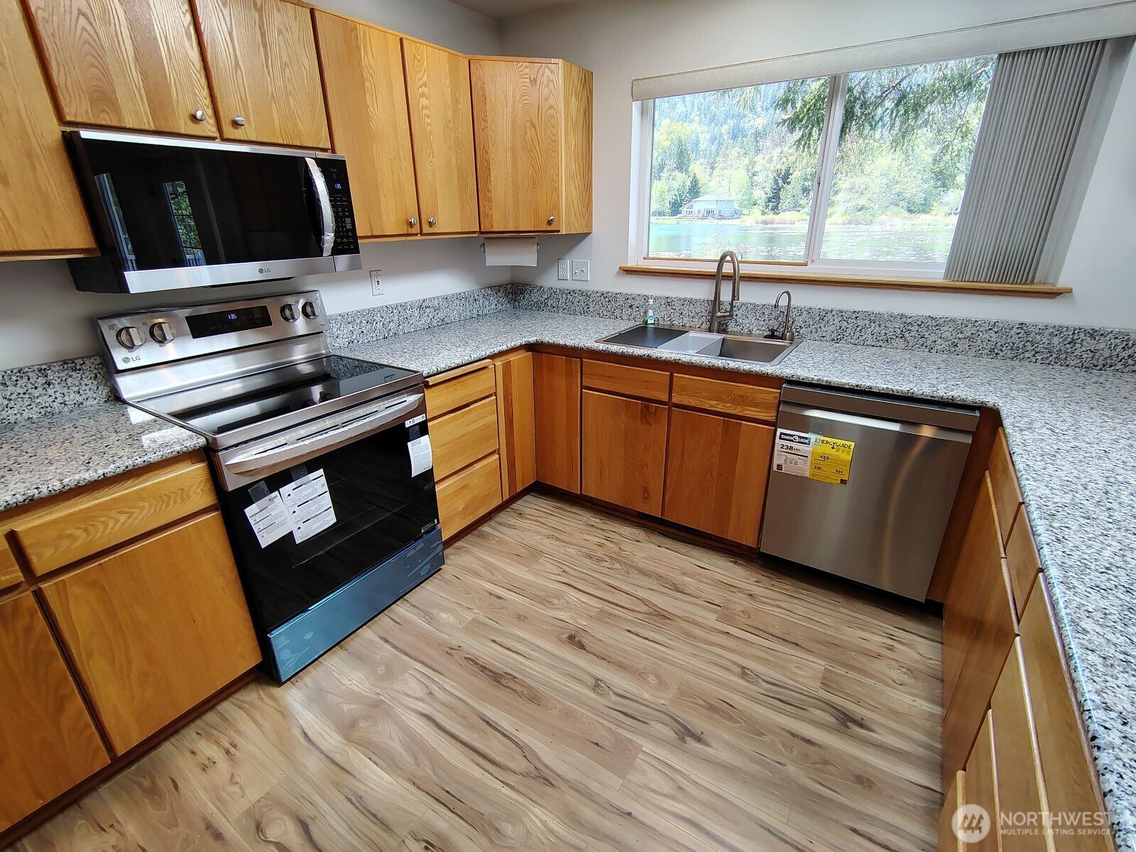 659 Cain Lake Road Property Photo 7