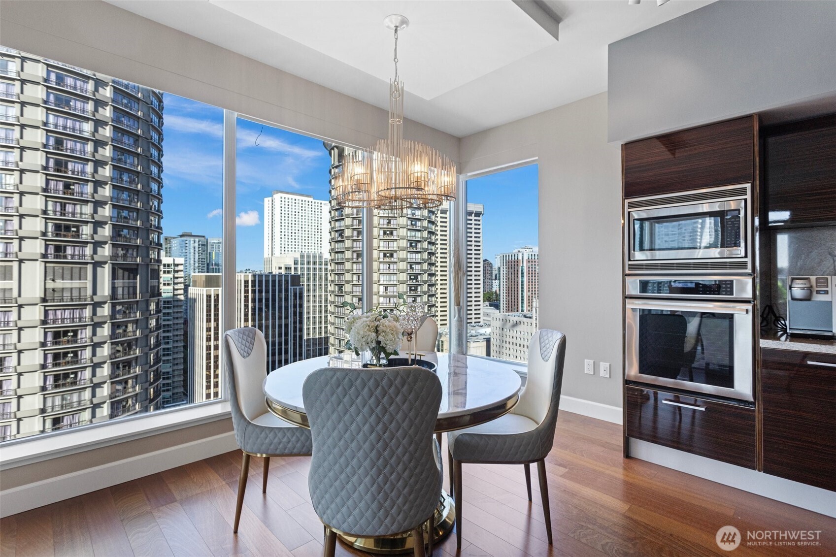 1920 4th Avenue 2308 Property Photo 4