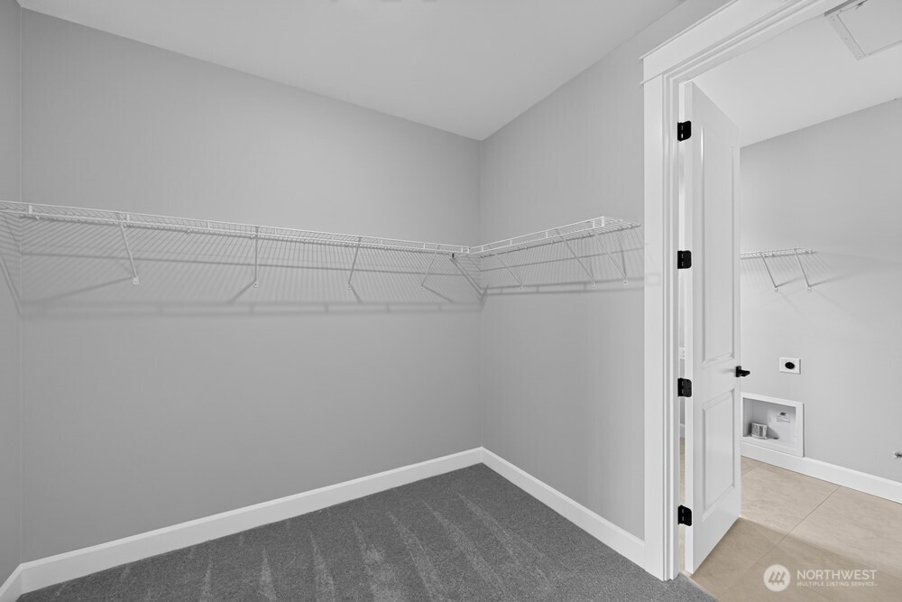 2918 Balsamroot Drive Property Photo 11
