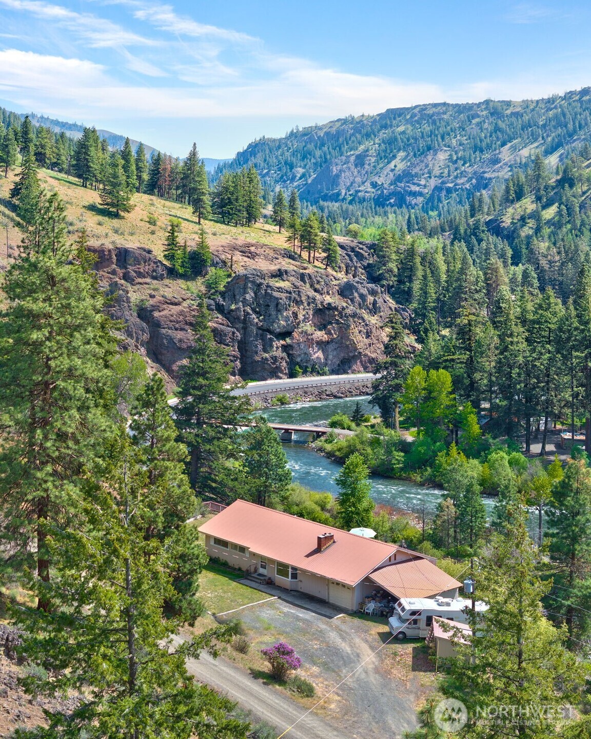 15547 Wa-410 Highway Property Photo 1