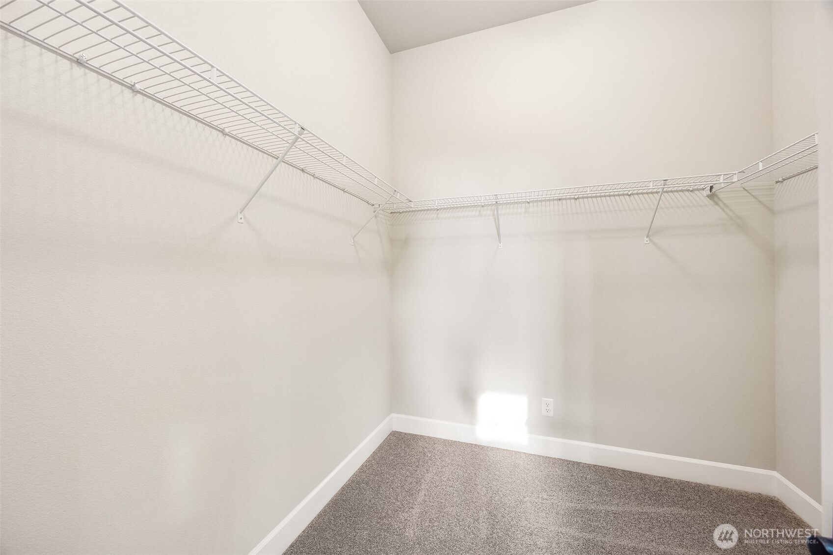 13513 100th Street 215 Property Photo 33