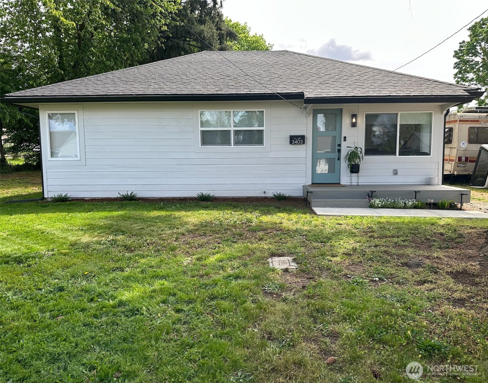 3403 Xavier Avenue Property Photo 1