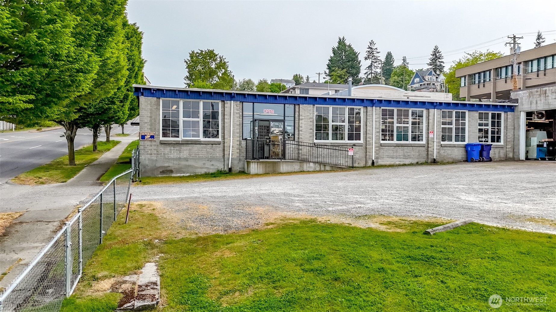 2706 2712 Pacific Avenue Property Photo 8
