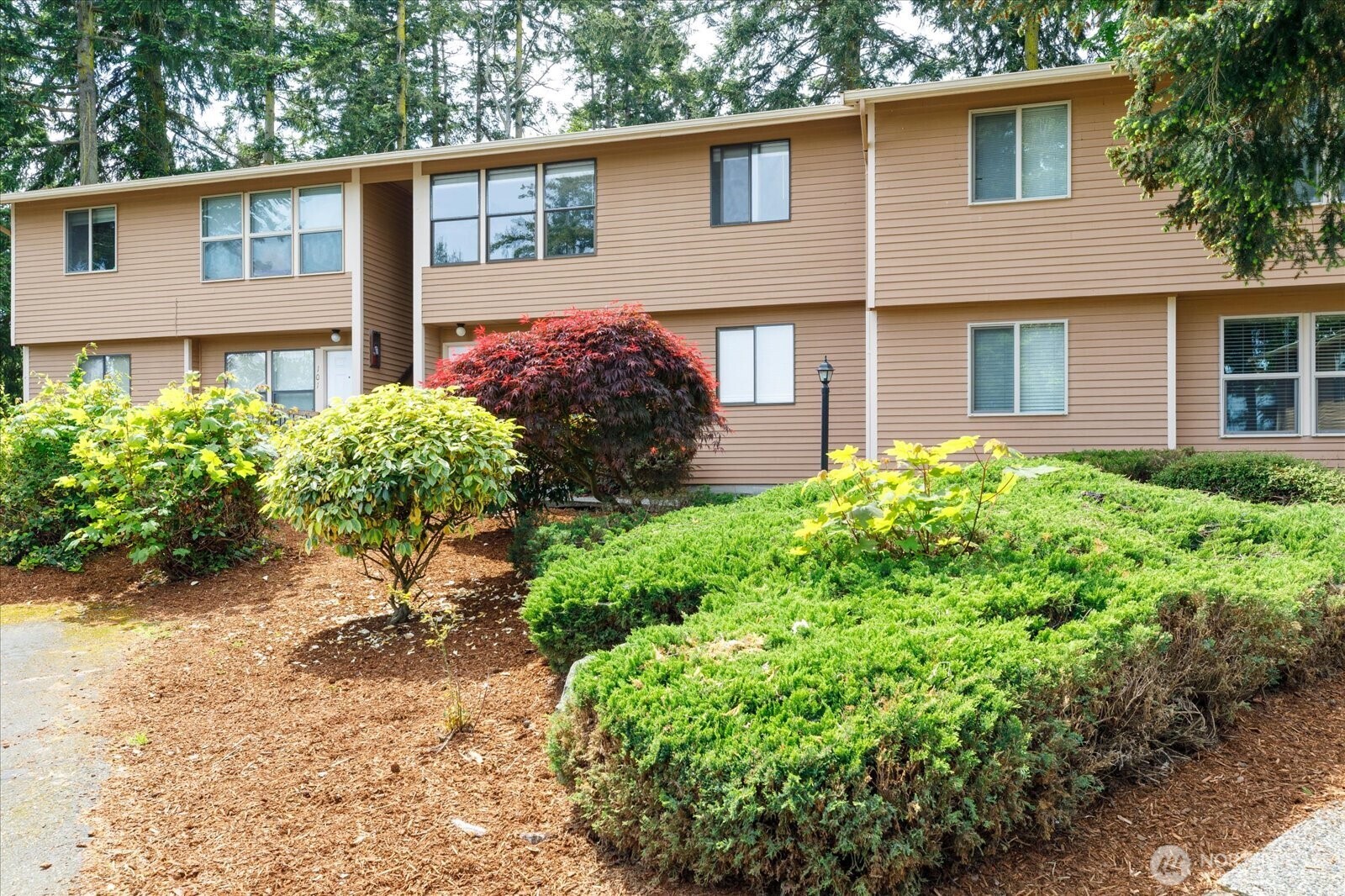 1201 Sw Harrier Circle 202 Property Photo 3