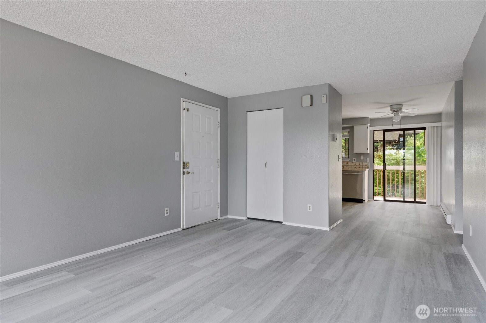 1201 Sw Harrier Circle 202 Property Photo 7