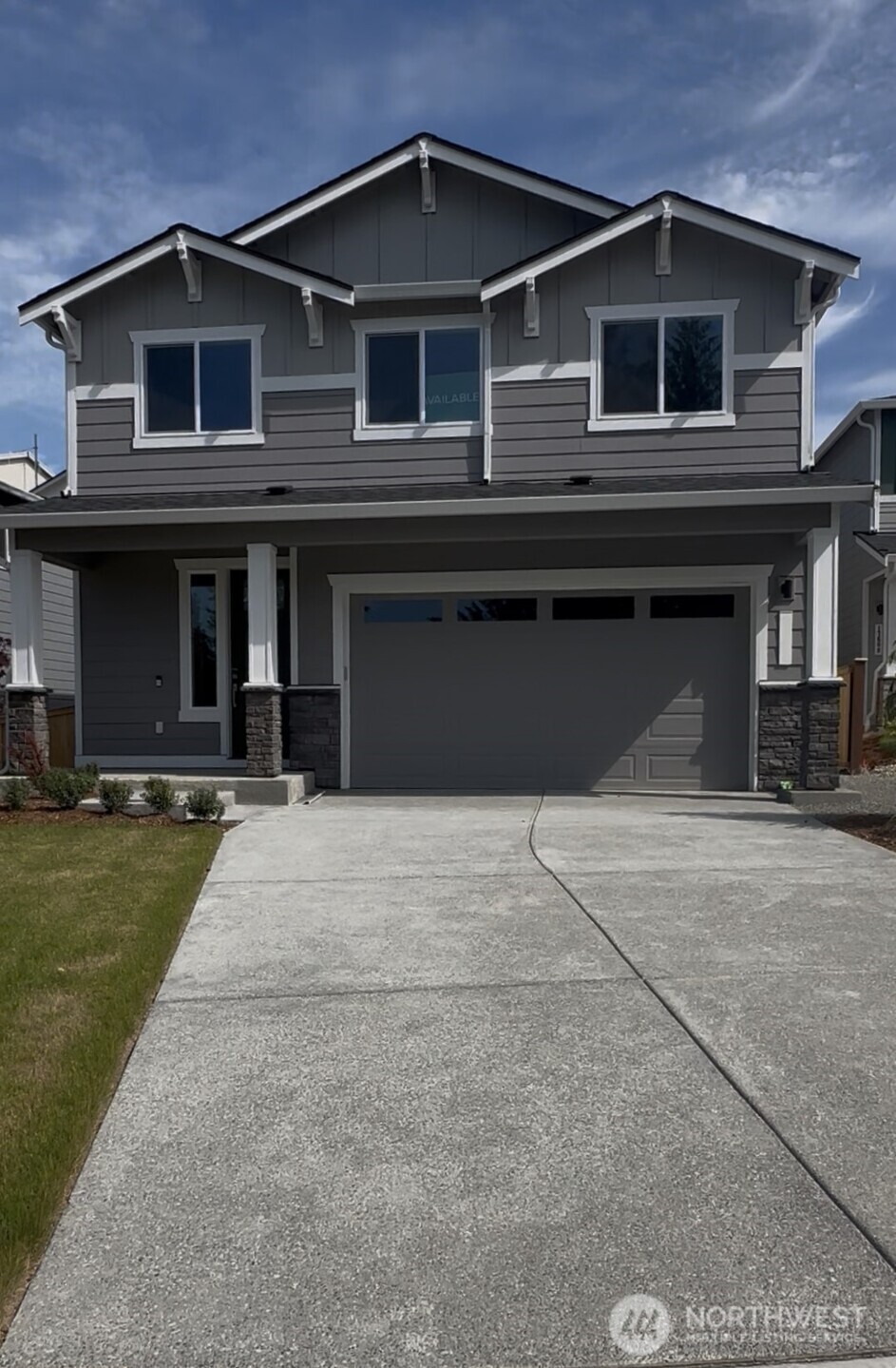 17602 Ne Midnight Sun Loop Property Photo 1