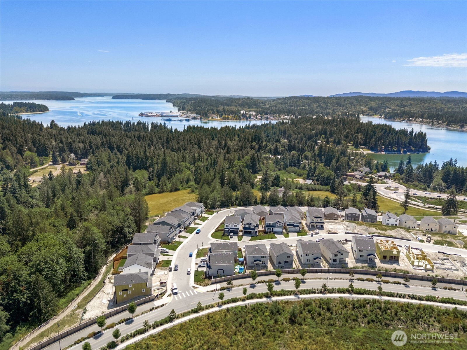 17602 Ne Midnight Sun Loop Property Photo 3