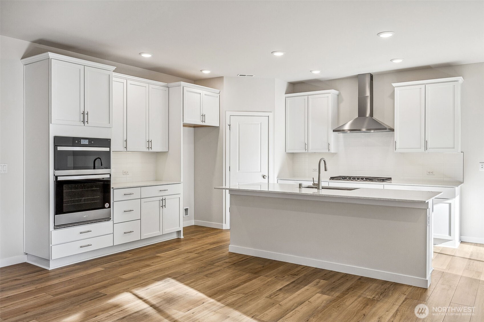 17602 Ne Midnight Sun Loop Property Photo 13