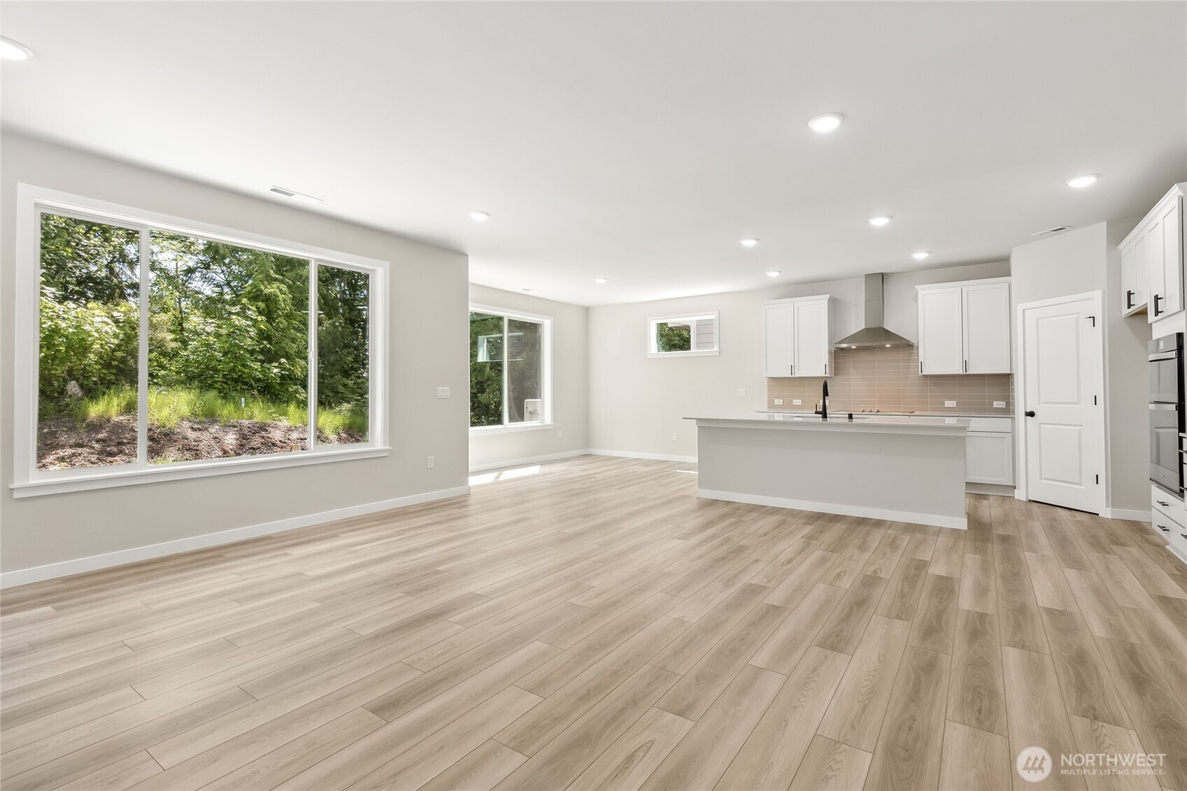 17602 Ne Midnight Sun Loop Property Photo 17