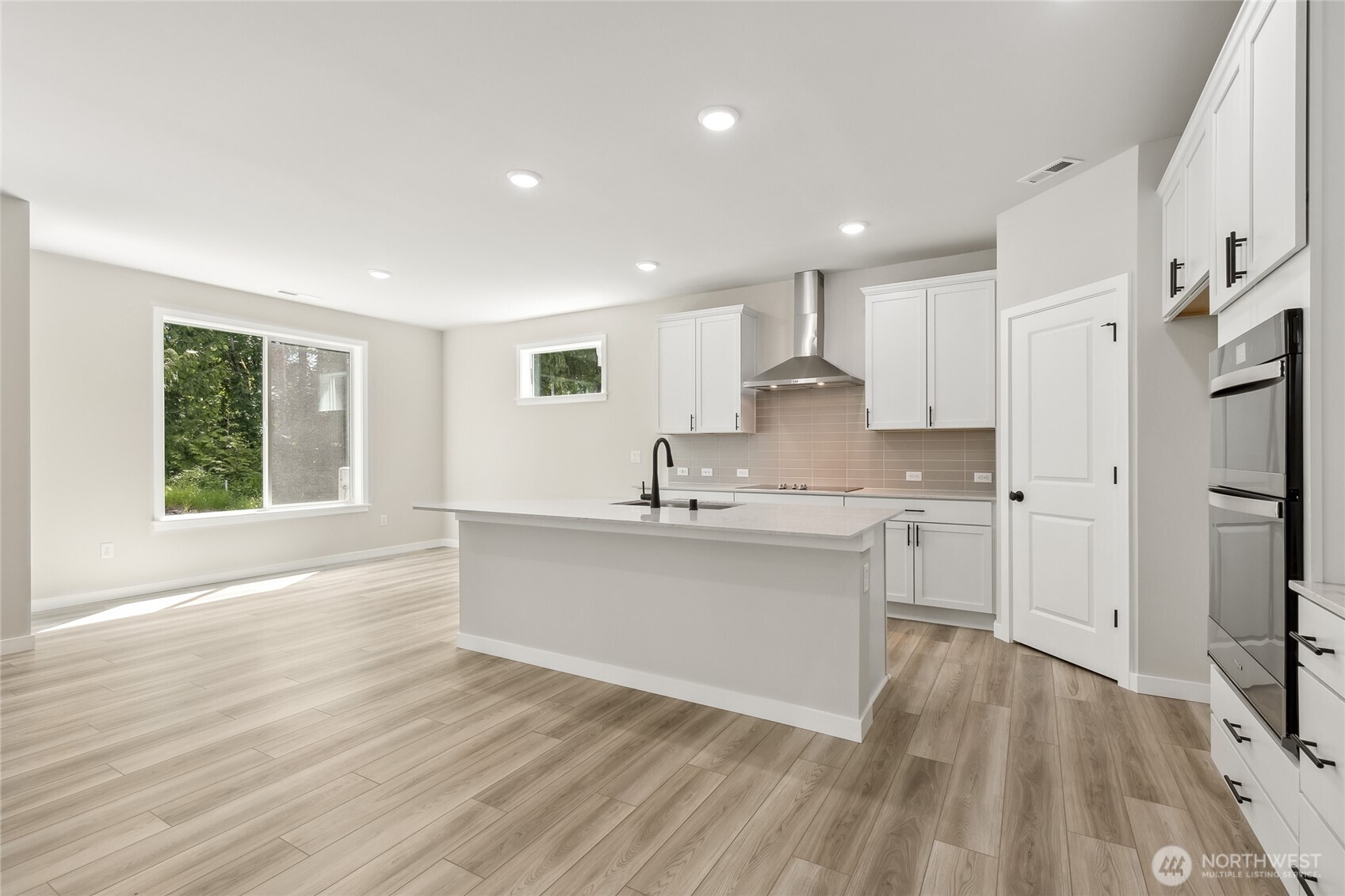 17602 Ne Midnight Sun Loop Property Photo 18