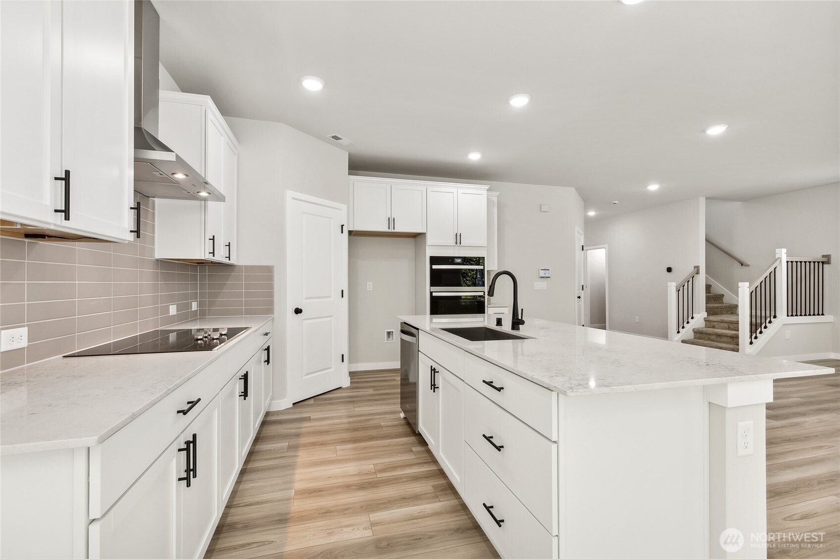 17602 Ne Midnight Sun Loop Property Photo 19