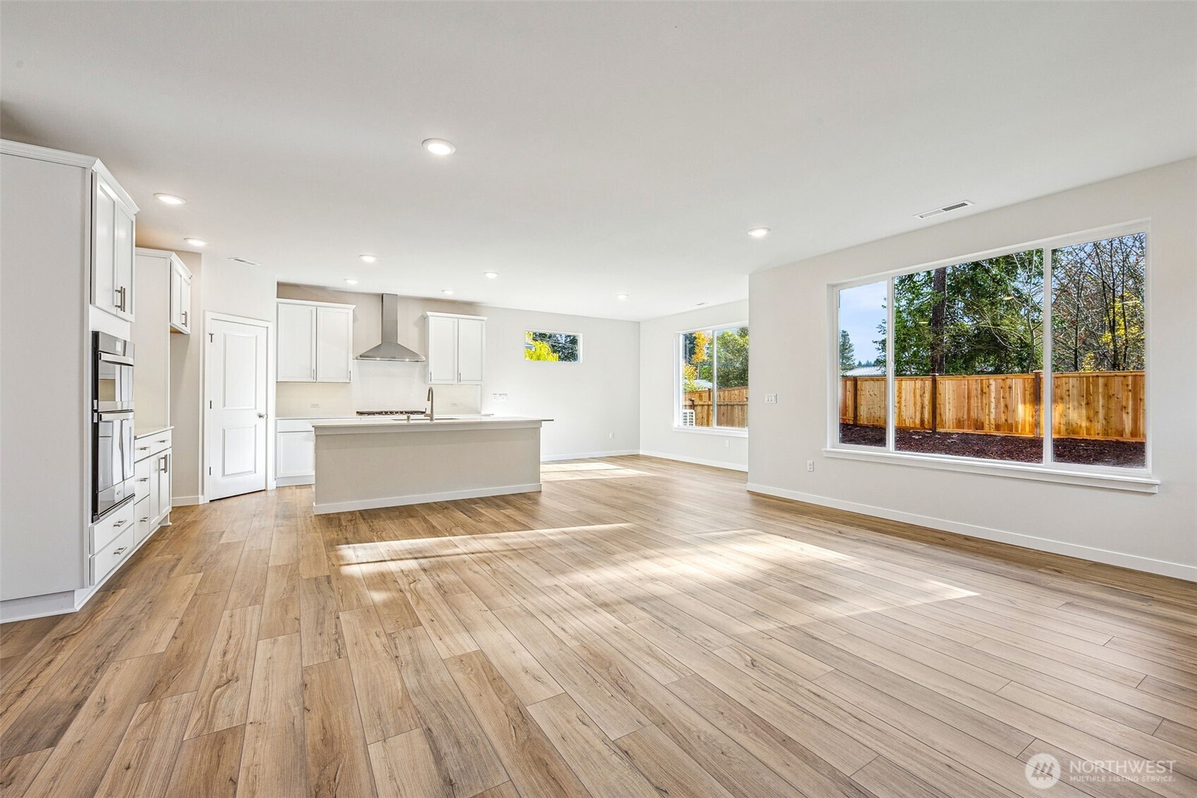 17602 Ne Midnight Sun Loop Property Photo 28