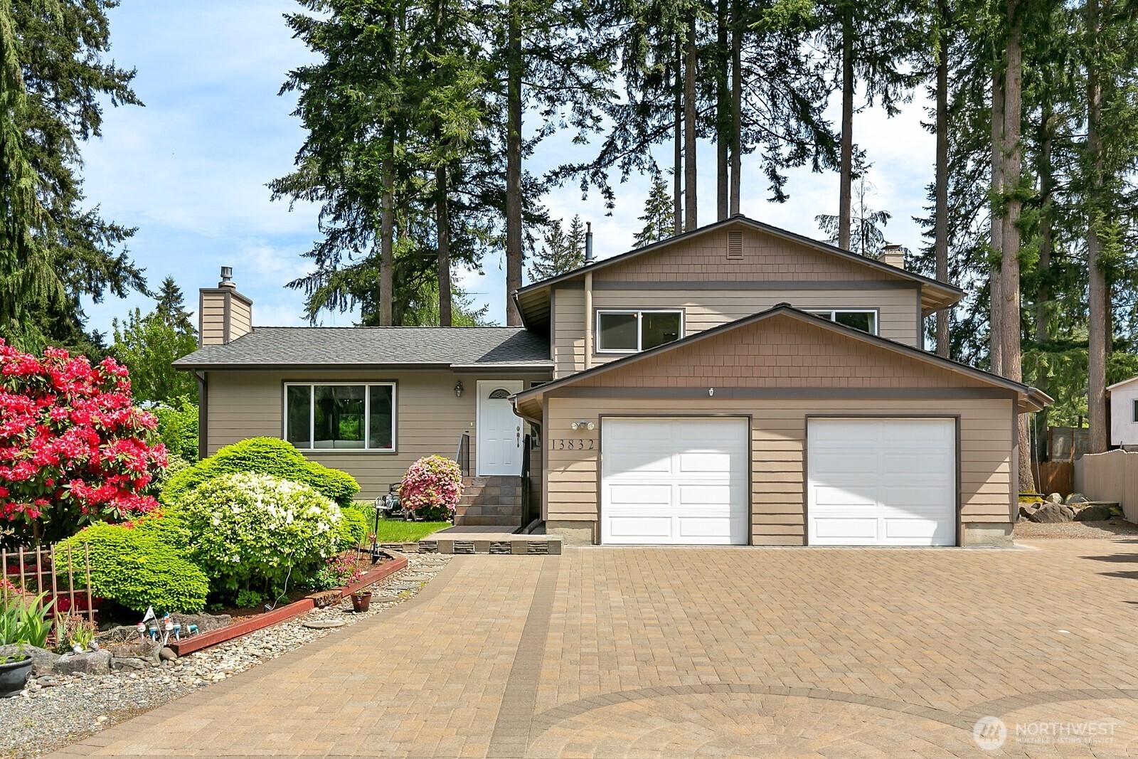 13832 146th Place Property Photo