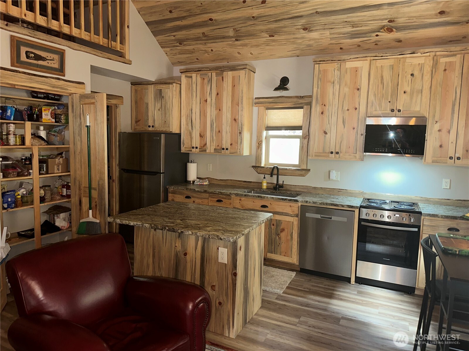 22415 Stirrup Road Property Photo 14