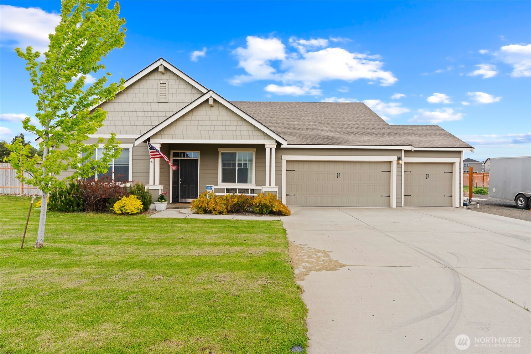 1602 W Bowers Road Property Photo