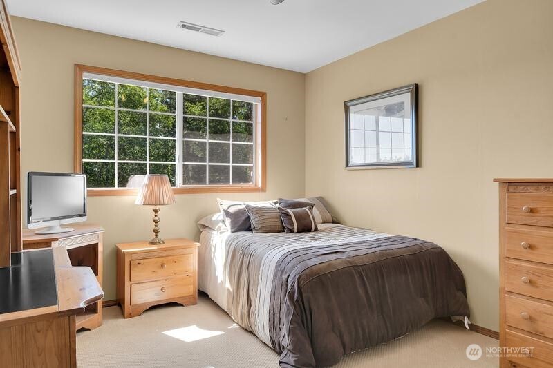 10218 125th Street Property Photo 24