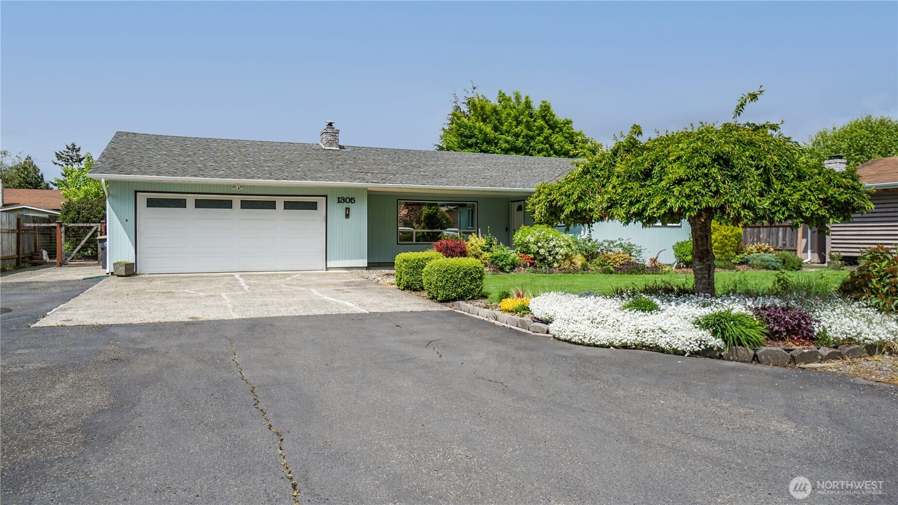 1305 Greenwood Lane Property Photo