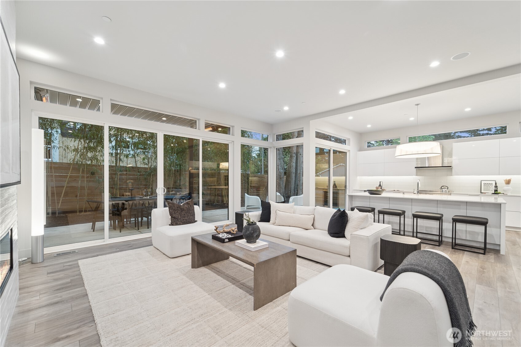 13220 Ne 70th Street Property Photo 9