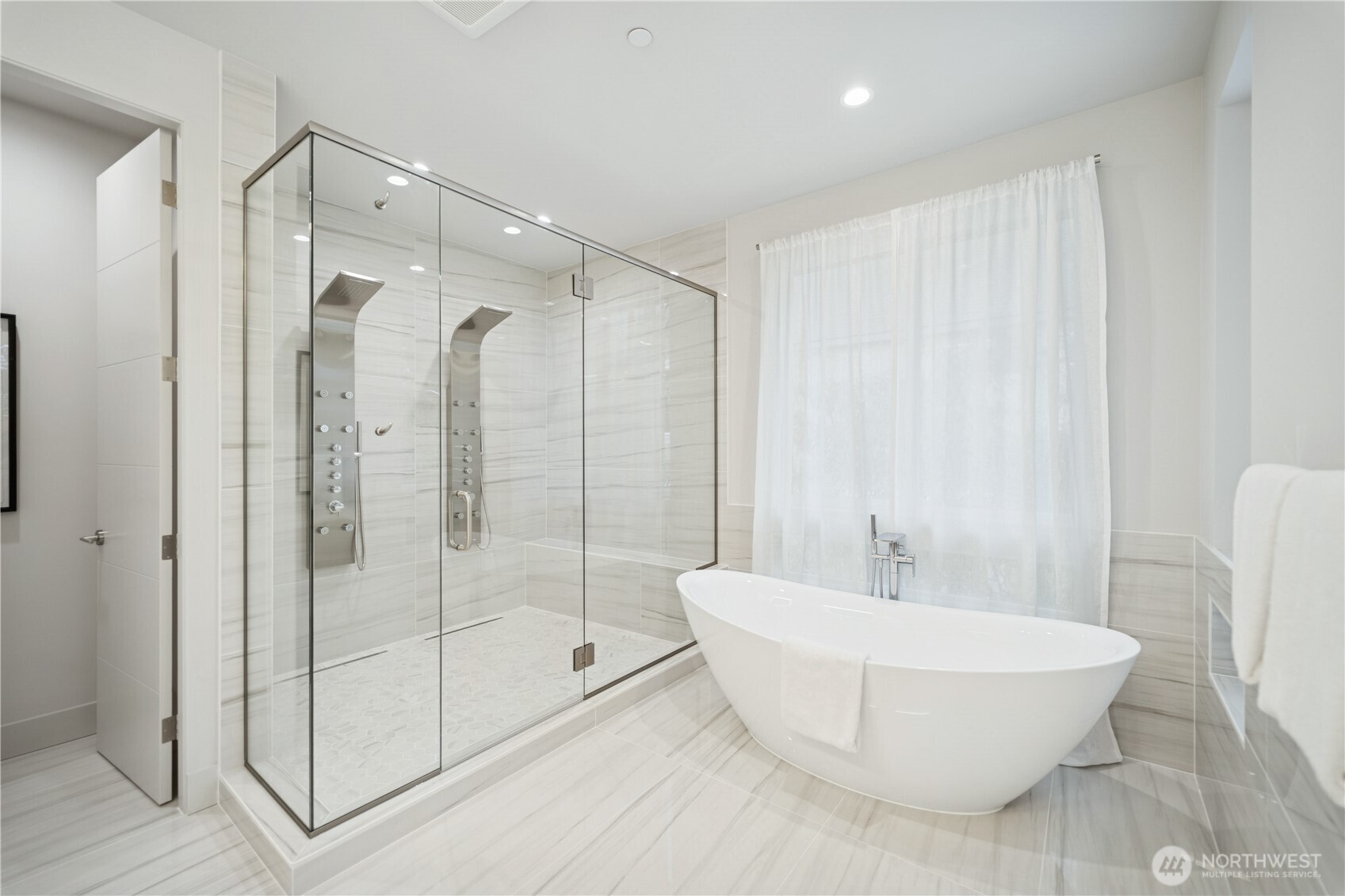 13220 Ne 70th Street Property Photo 27