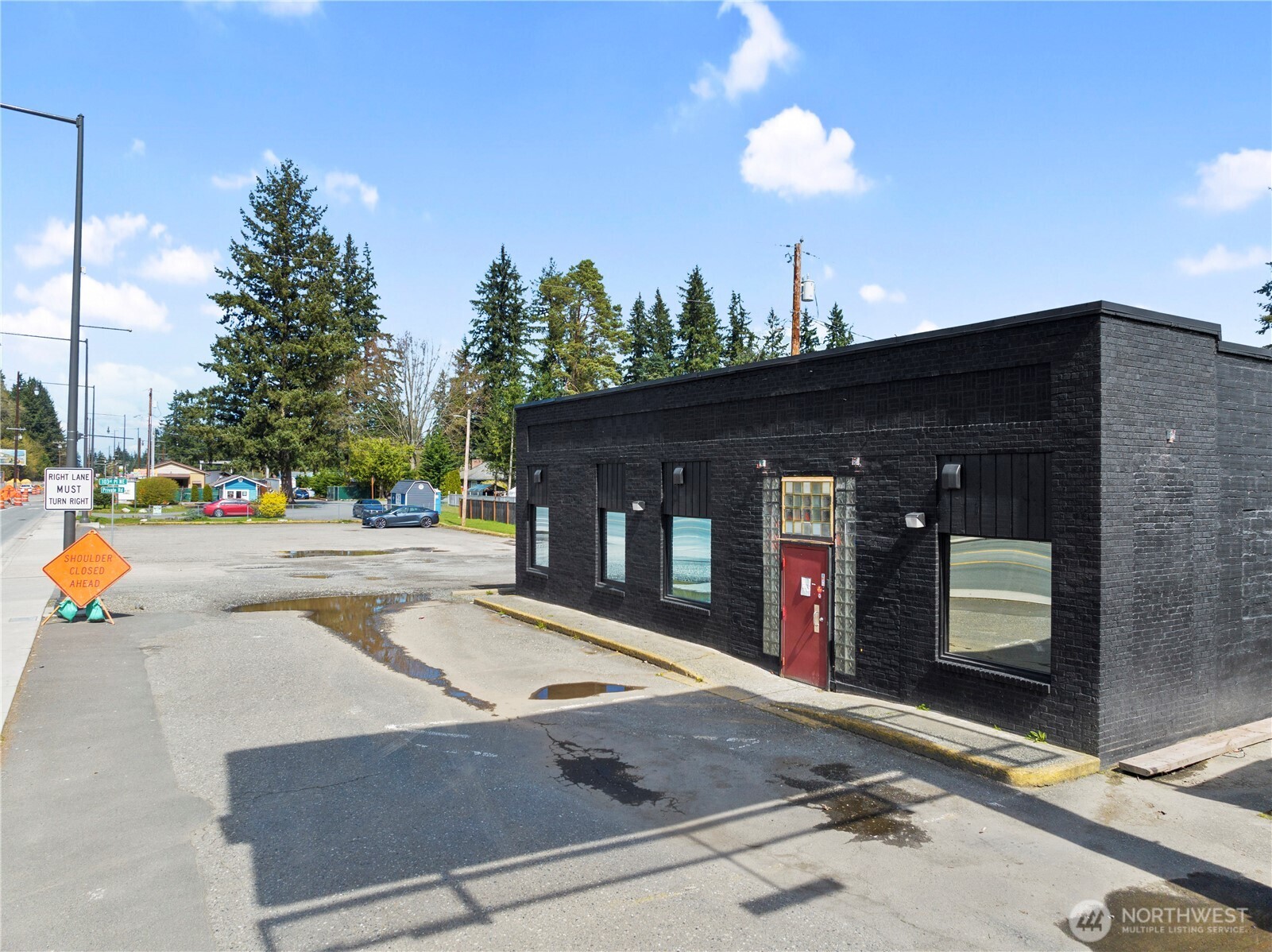10321 State Avenue Property Photo 2