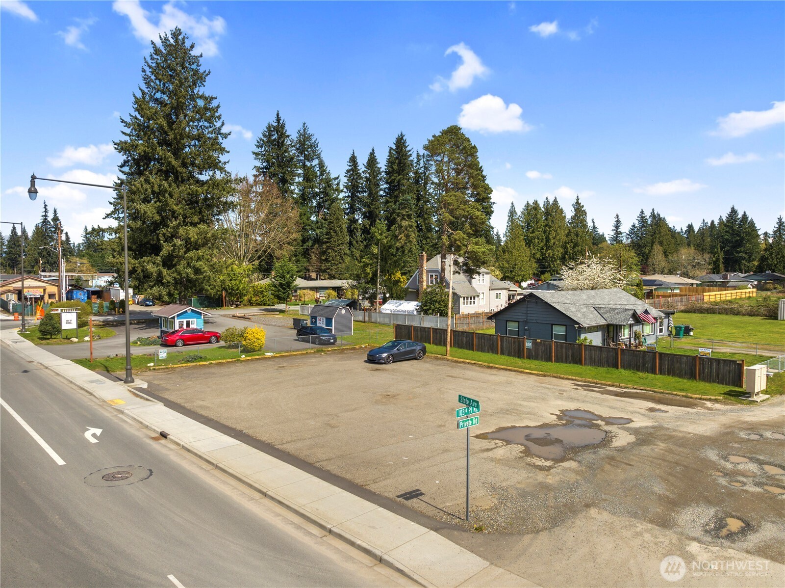 10321 State Avenue Property Photo 4
