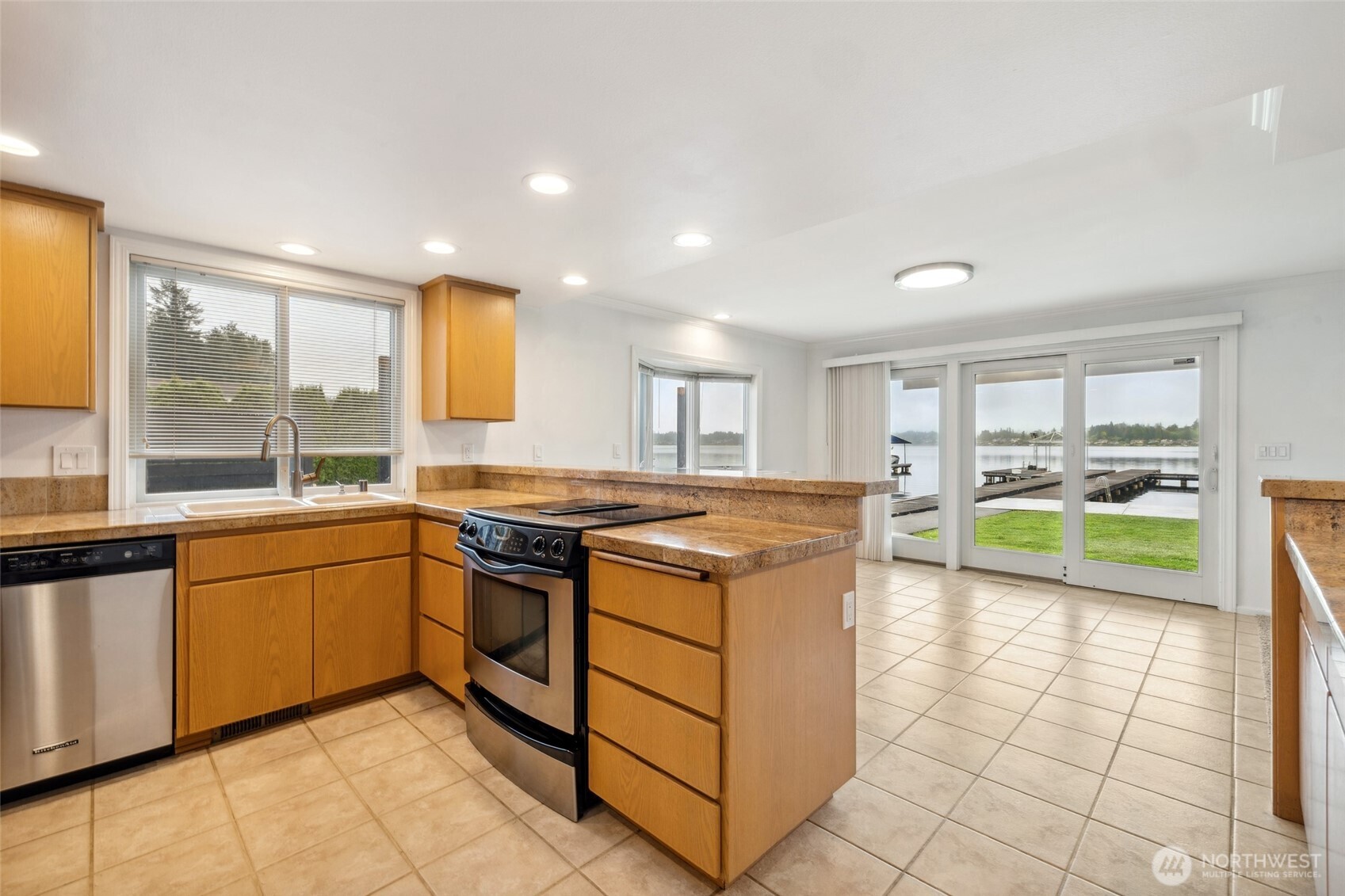 9928 Vernon Rd Property Photo 15