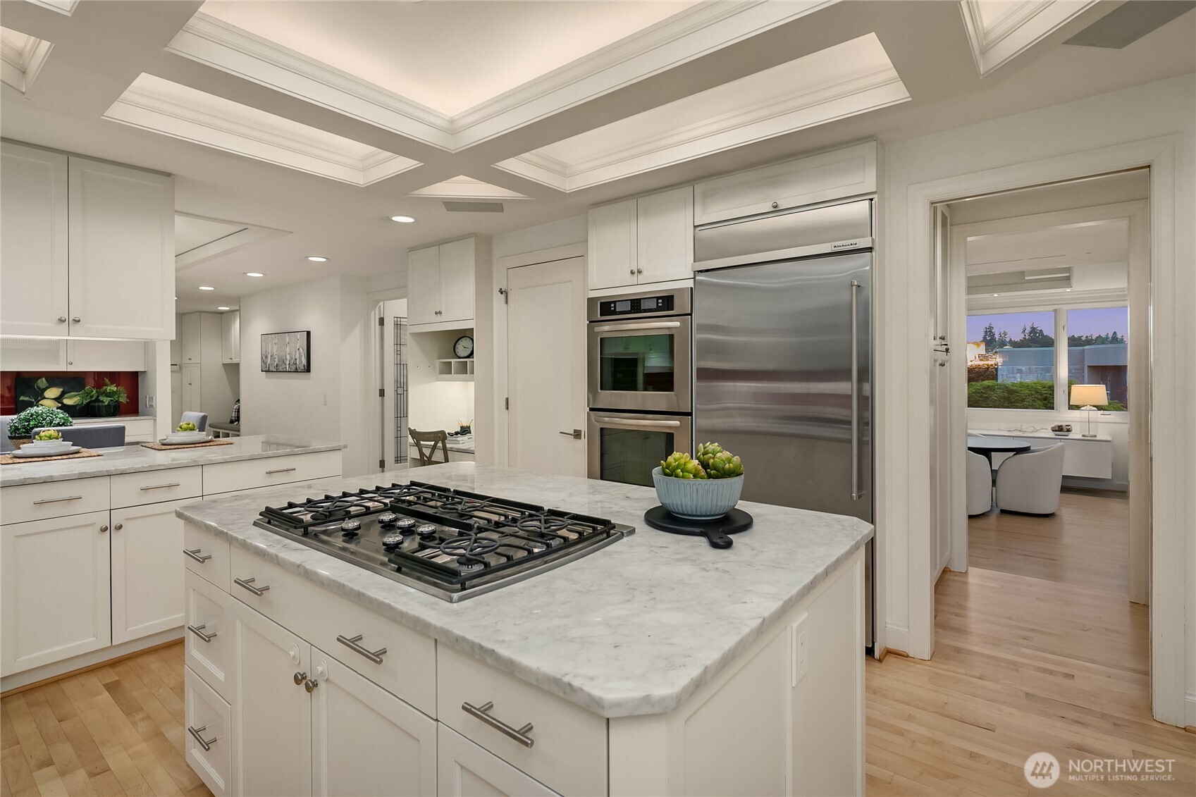 8902 N Mercer Way Property Photo 12