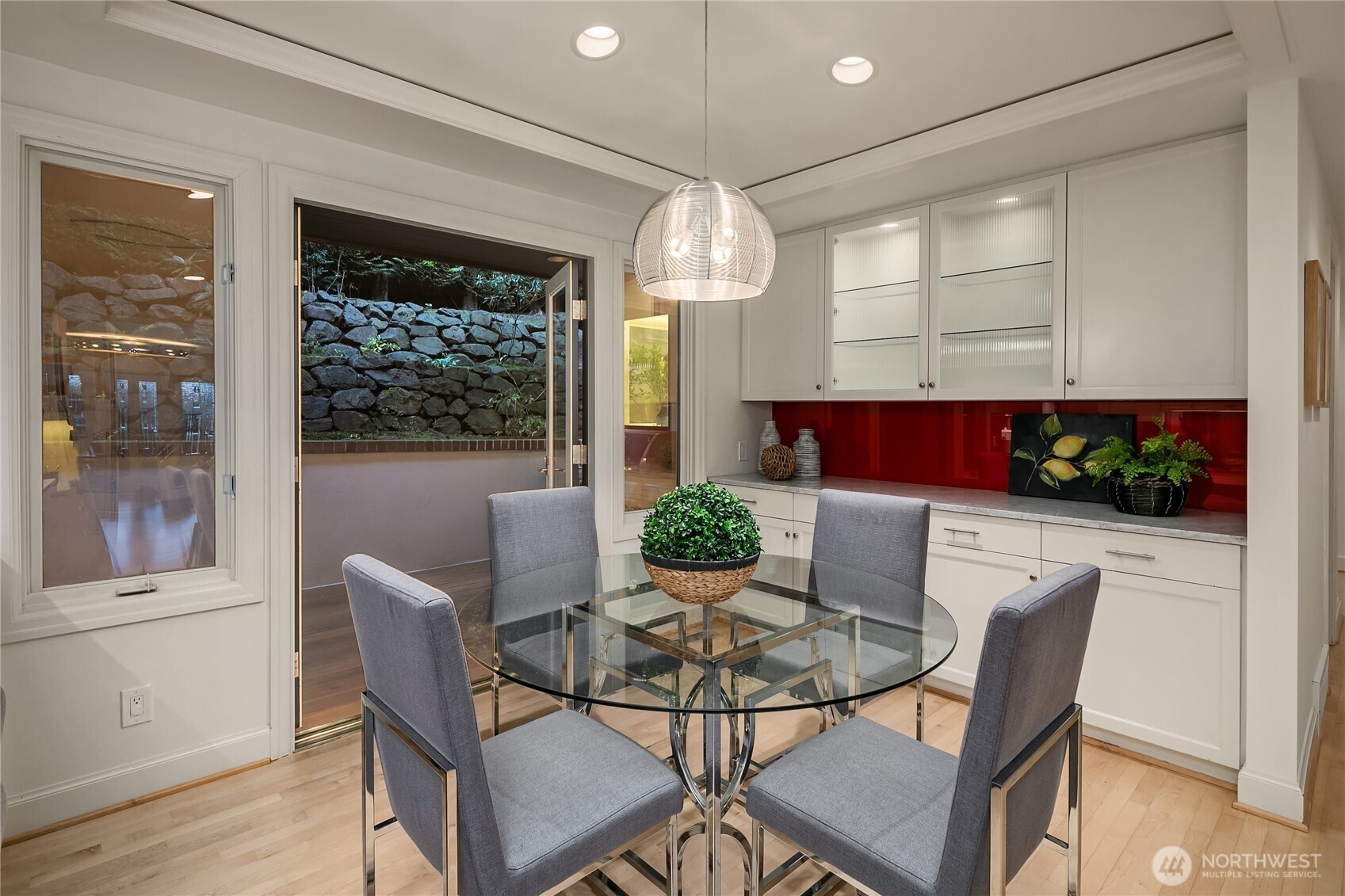 8902 N Mercer Way Property Photo 13