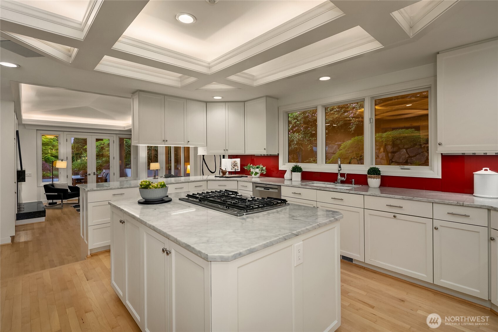 8902 N Mercer Way Property Photo 16