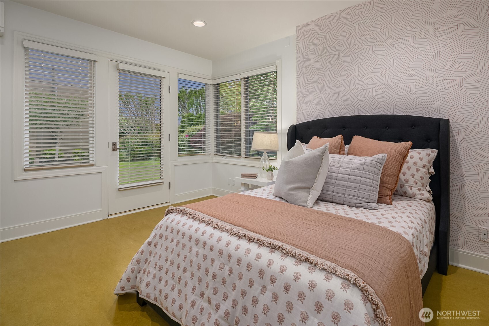 8902 N Mercer Way Property Photo 35