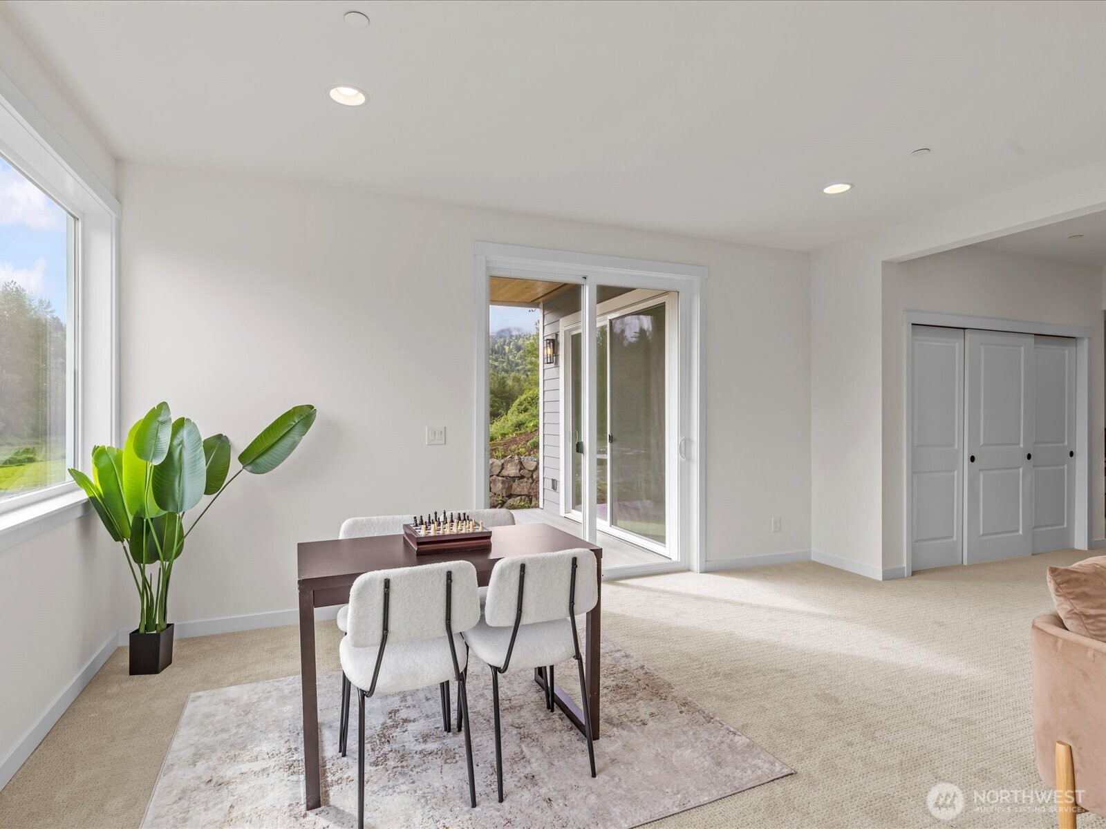 667 17th Avenue Property Photo 19