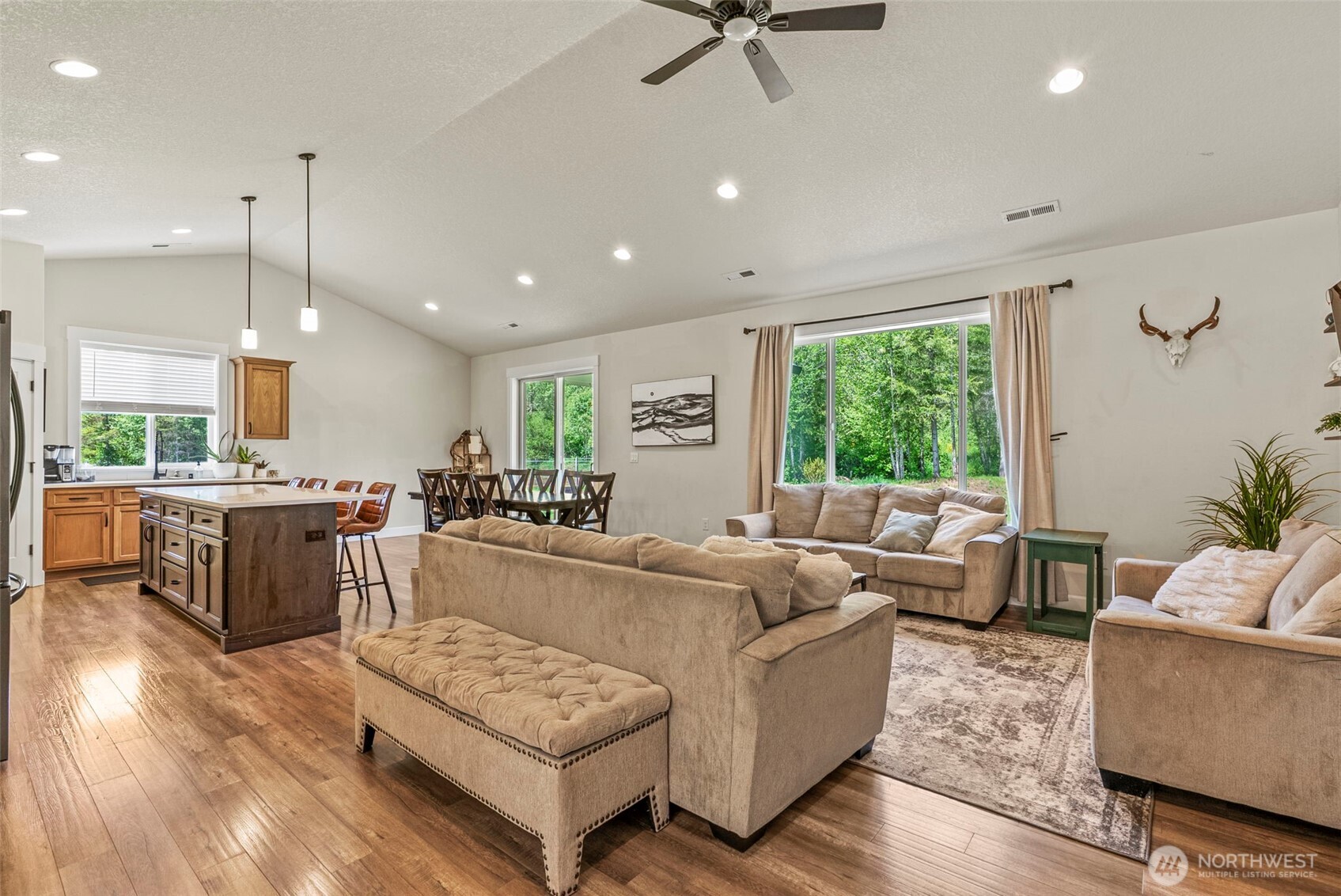 266 Fir Road Property Photo 4