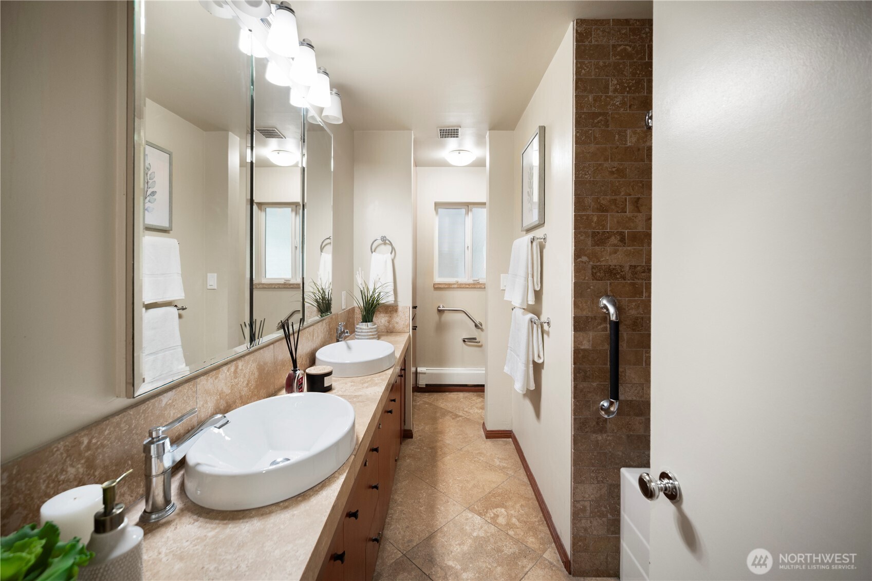 11411 Clovercrest Drive Property Photo 18
