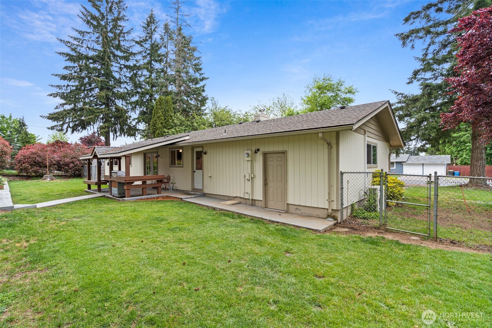 423 3rd Avenue Property Photo 19