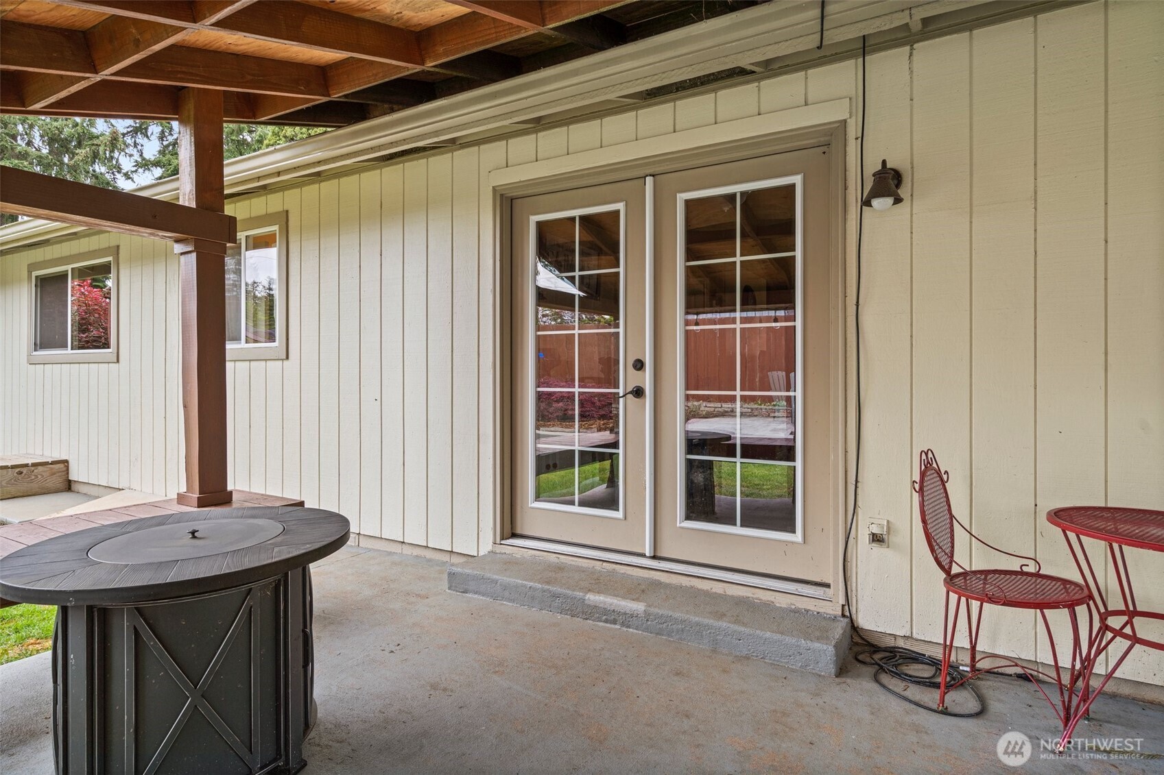 423 3rd Avenue Property Photo 24