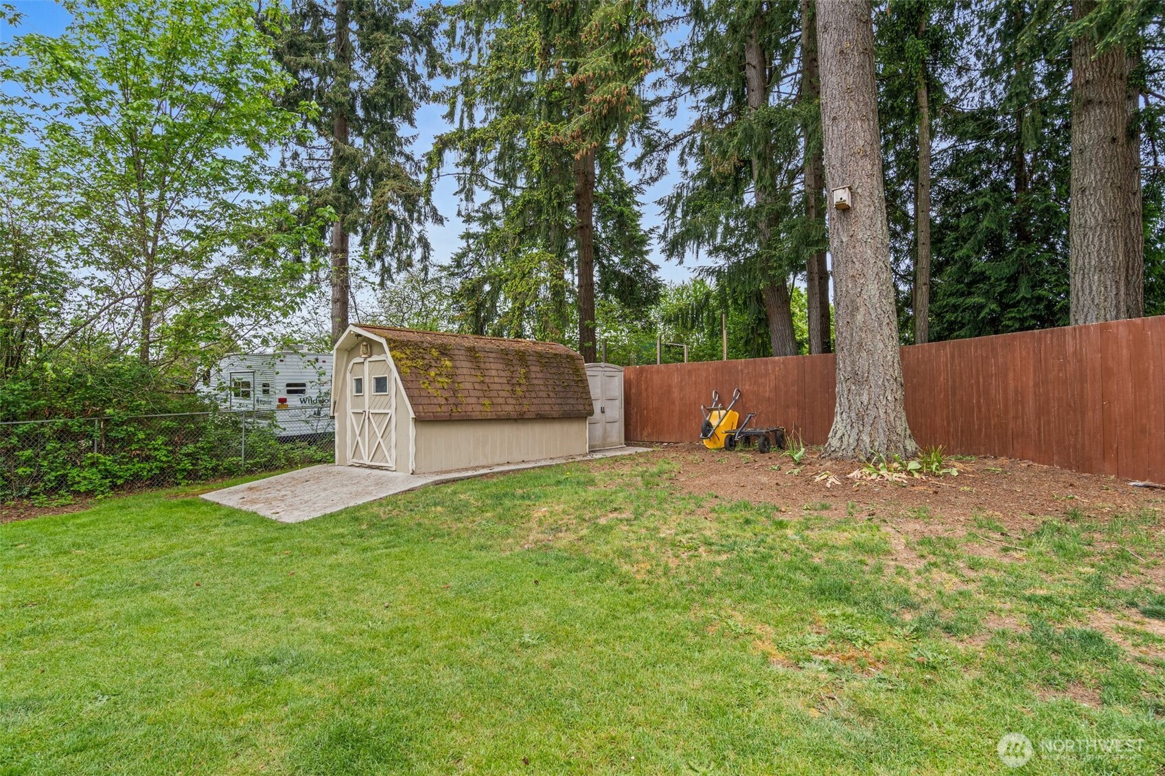 423 3rd Avenue Property Photo 28