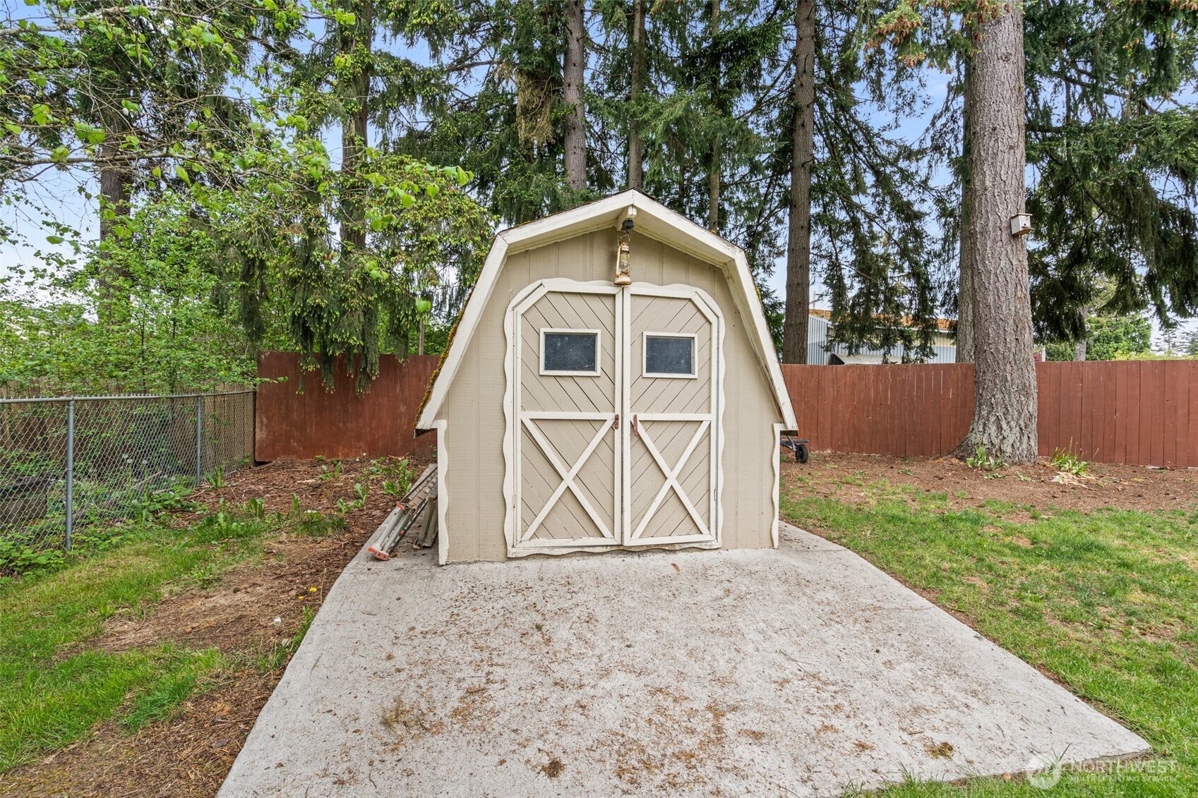 423 3rd Avenue Property Photo 29