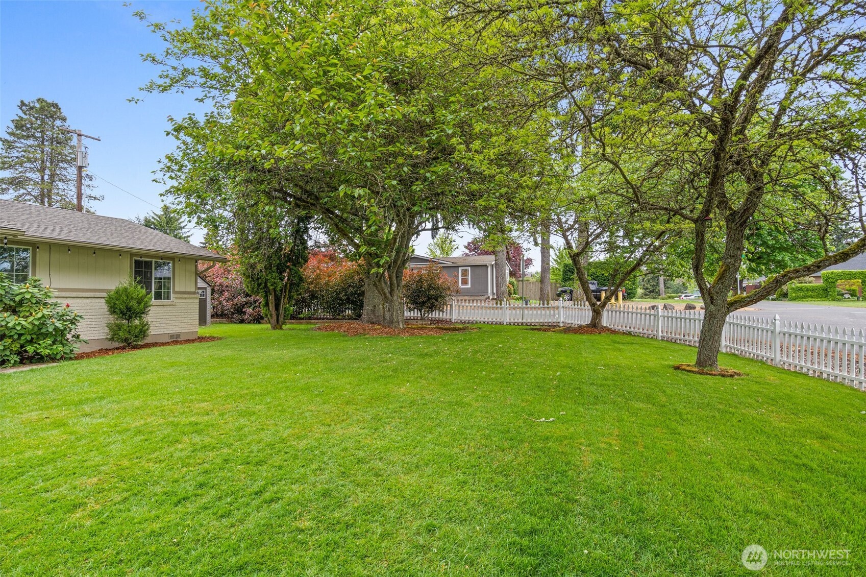 423 3rd Avenue Property Photo 30