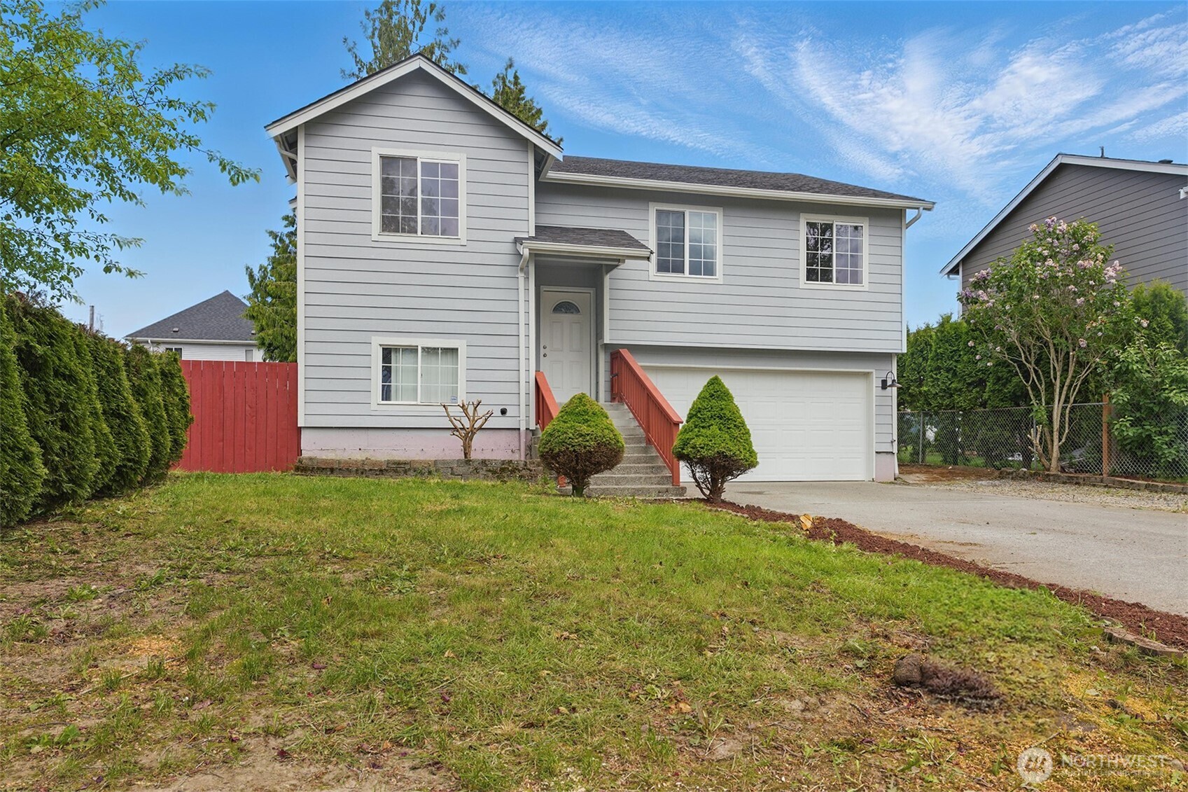 605 E West Street Property Photo