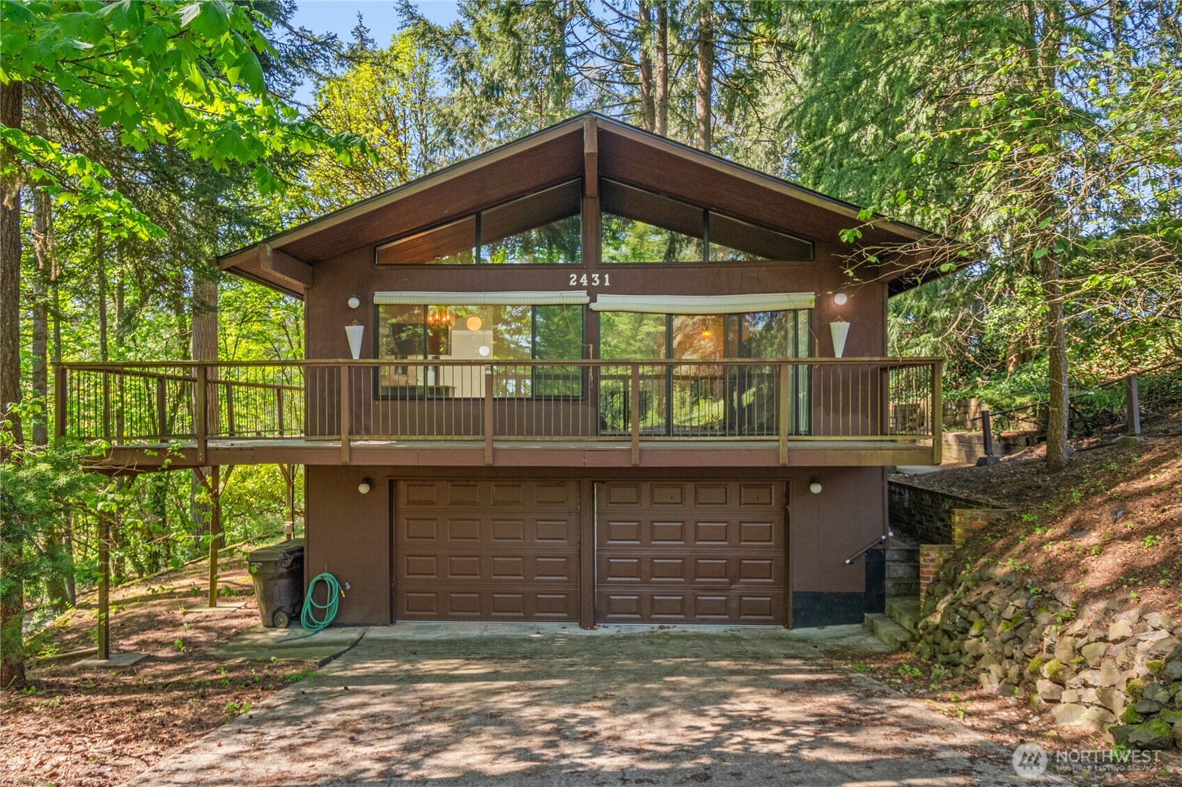 2431 W Lynnwood Drive Property Photo