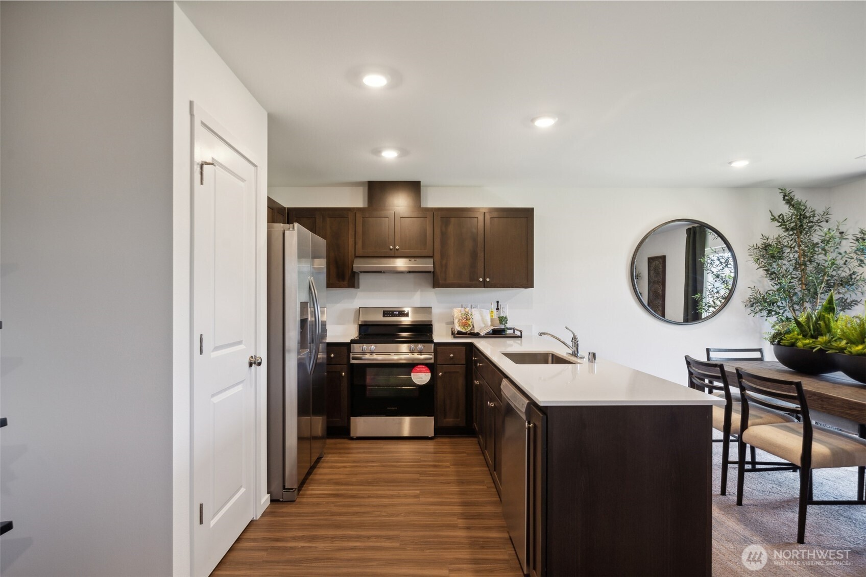 2031 Henderson Way Property Photo 11