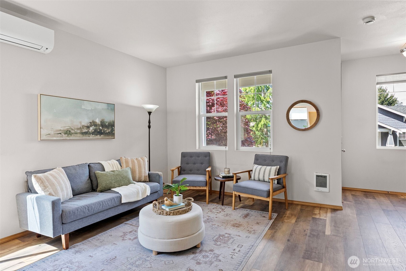 19554 Jensen Way Property Photo 5