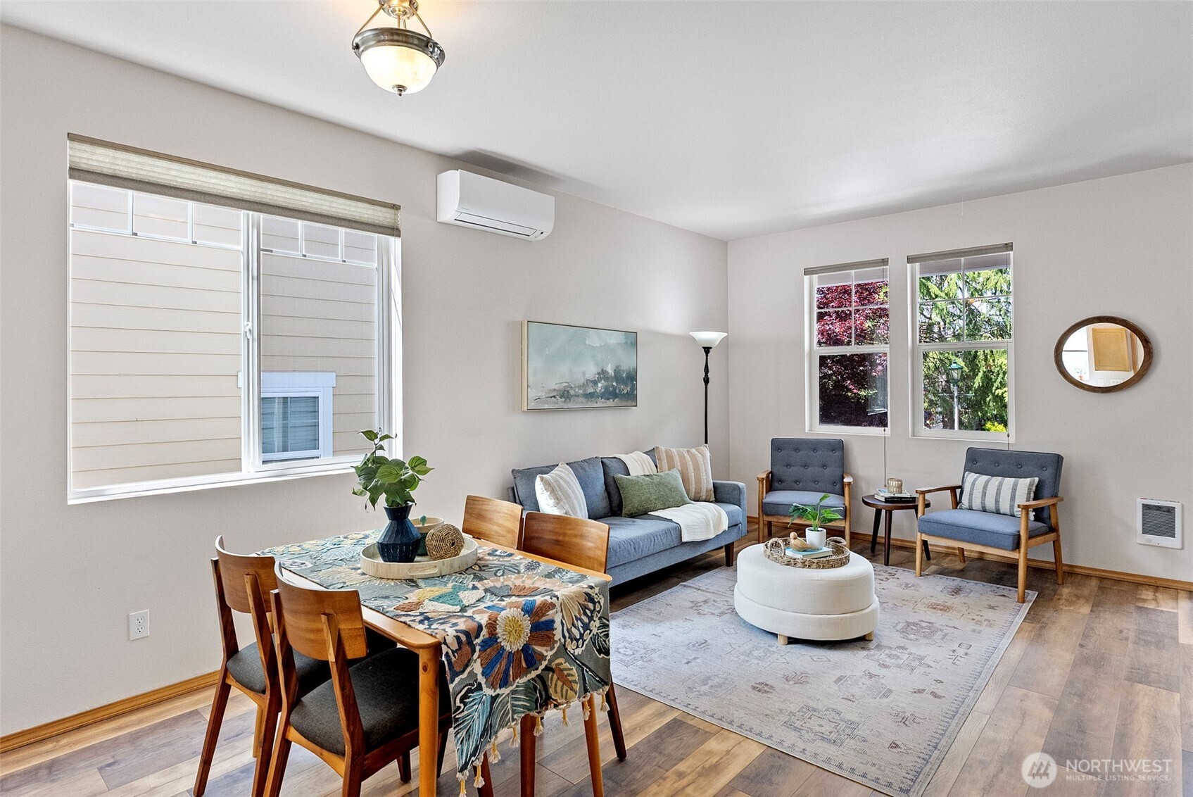 19554 Jensen Way Property Photo 6