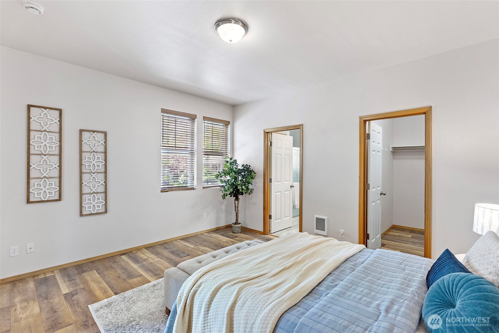 19554 Jensen Way Property Photo 14