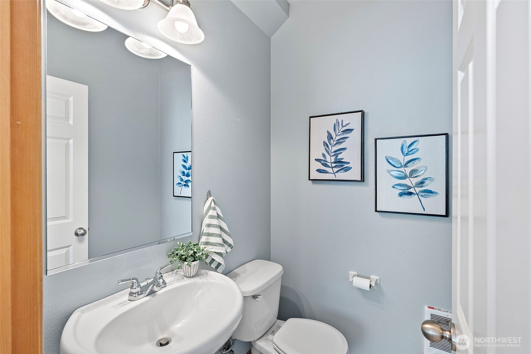 19554 Jensen Way Property Photo 17