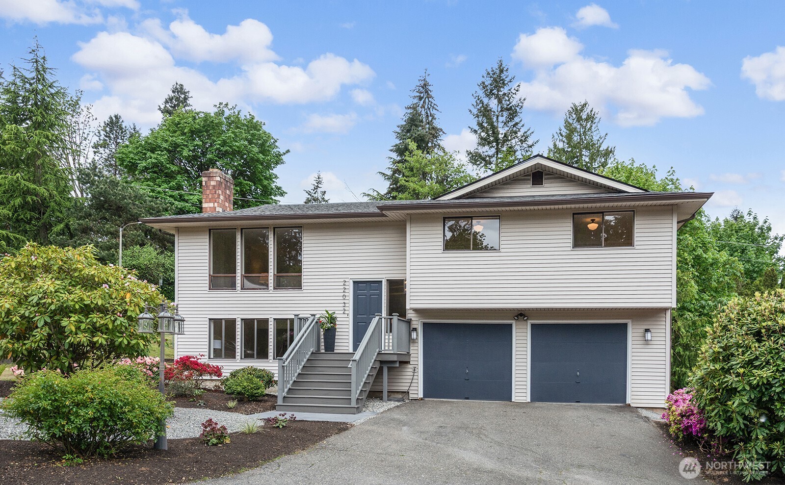 22032 3rd Place Property Photo