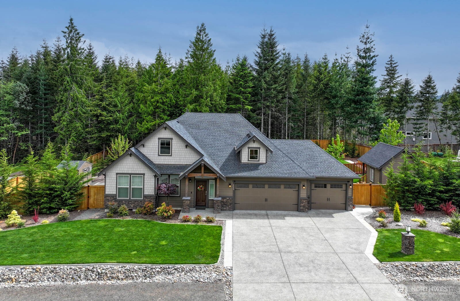 5589 NW Muddy Paws Court Property Photo 1